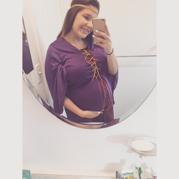 Profile Picture of Christina Nichole (@christinaxx3) on Poshmark