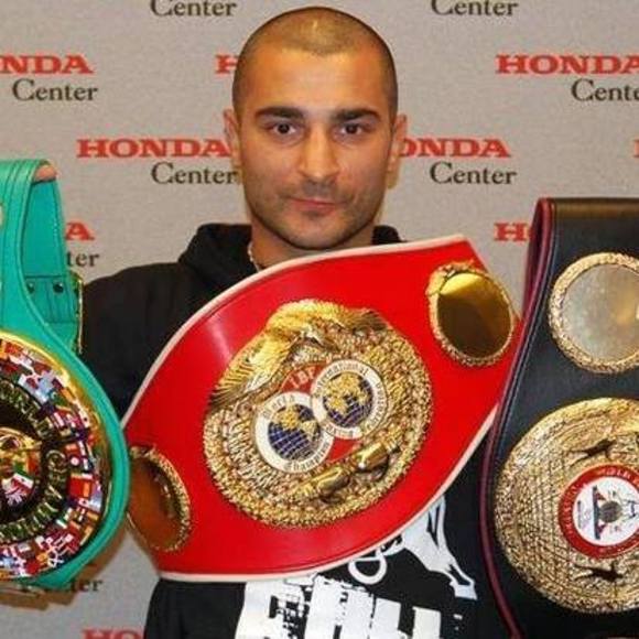 Profile Photo of Vic darchinyan Vic darchinyan (@bankuta2g6) on Poshmark