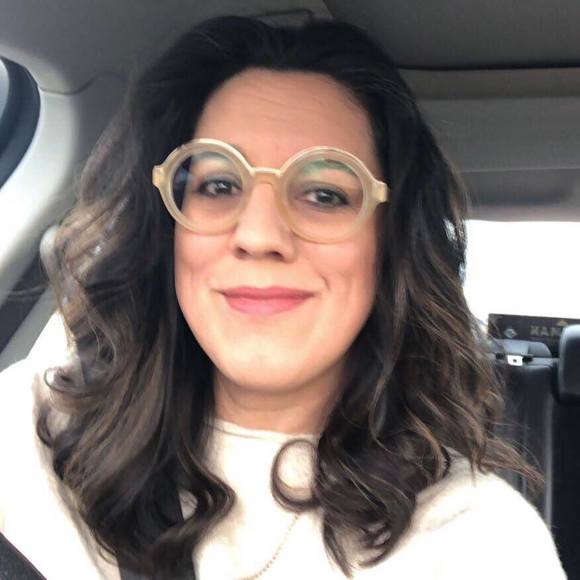 Profile Picture of Lisa Stierwalt (@stierwalt) on Poshmark