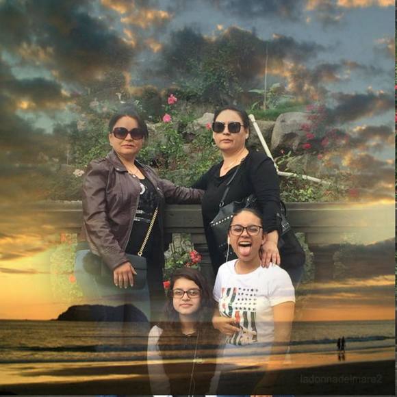 Profile Picture of Minerva Chavez (@minerva73) on Poshmark