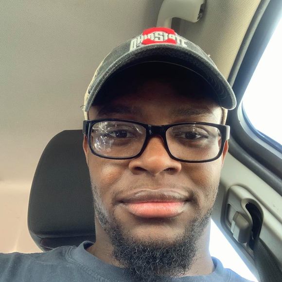 Profile Picture of Ashane Williams (@ashanewilliams) on Poshmark