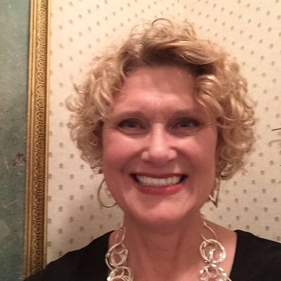 Profile Picture of Mona Chilcutt (@monacc) on Poshmark