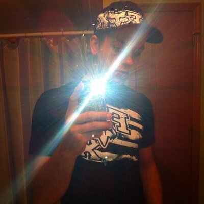 Profile Picture of Kyle Holcomb (@holcomb_kyle) on Twitter