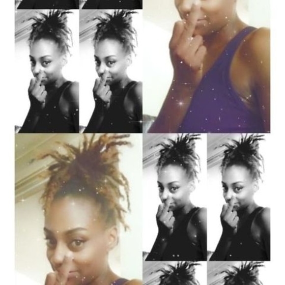 Profile Picture of Shantia Smiter (@smitershantia8) on Poshmark