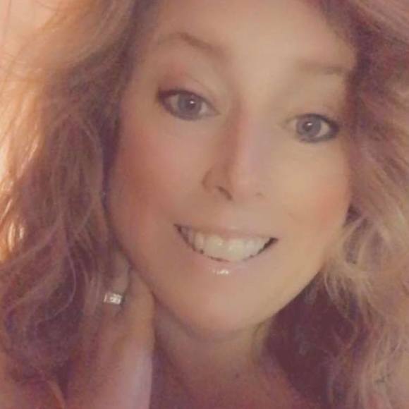 Profile Picture of Paula Hearnes (@phearnes7) on Poshmark