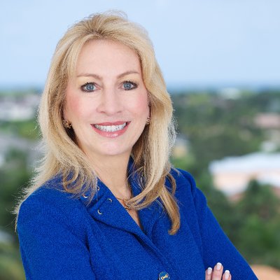 Profile Picture of Ingrid Fulmer (@glindasophie) on Twitter