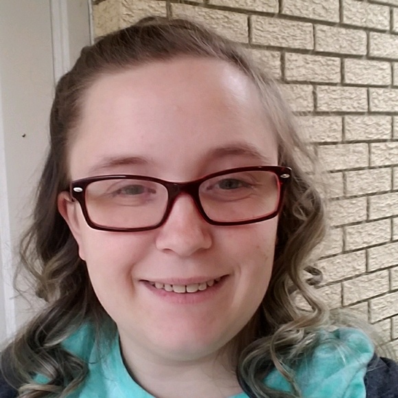 Samantha Slavings - Poshmark Profile Picture of Samantha Slavings (@sslavings2016) on Poshmark