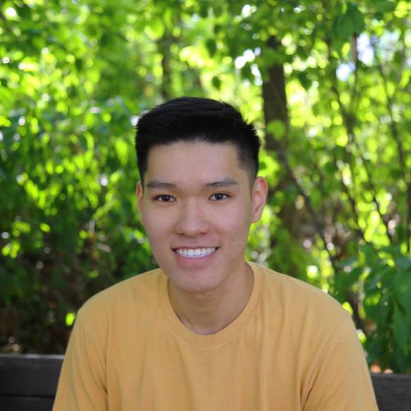 Profile Picture of Danny Yang (@dyangoxd) on Poshmark