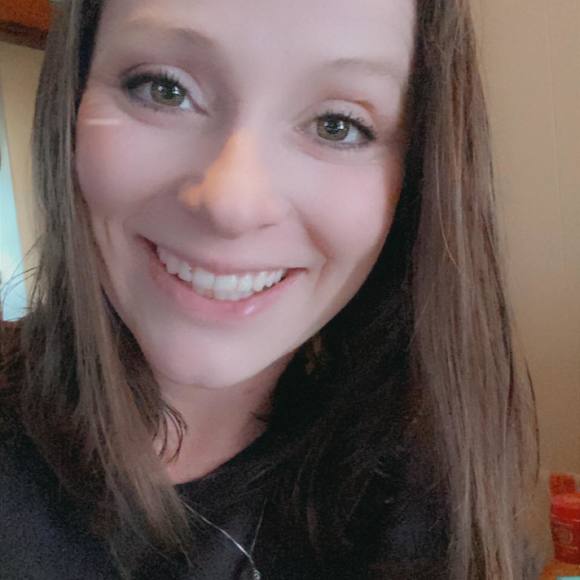 Profile Picture of Amelia Mizell (@ameliamizell) on Poshmark