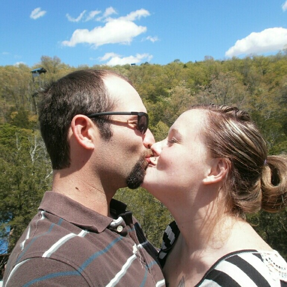 Profile Picture of Brooke Moyers (@mrsbrookeysue) on Poshmark