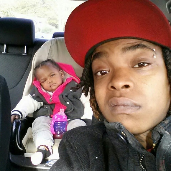 Profile Picture of Terry Hayes (@teebabiee32) on Poshmark