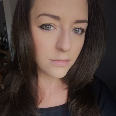 Profile Picture of Tori Willis-Dent (@snakey_nakey) on Twitter