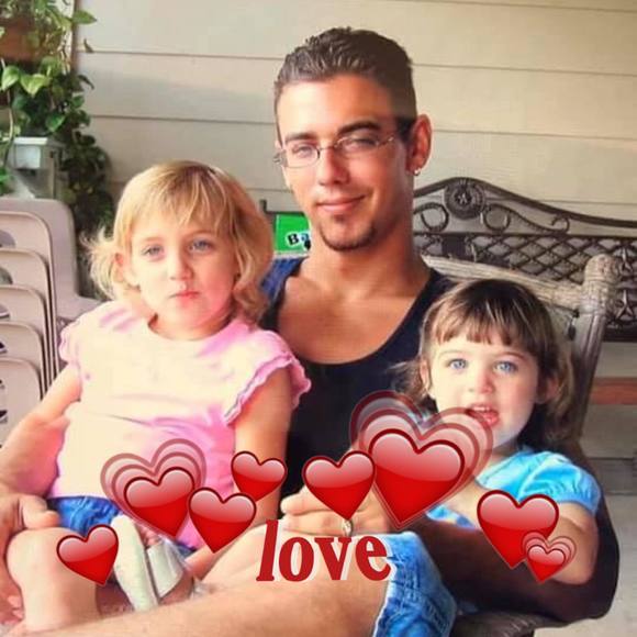 Profile Picture of Matthew Loe (@mattloe) on Poshmark