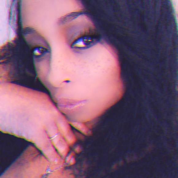 Profile Picture of Jasmine Guillory (@jasminegathe26) on Poshmark