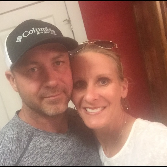 Profile Picture of Ronda Chrisenberry (@rondachris4) on Poshmark