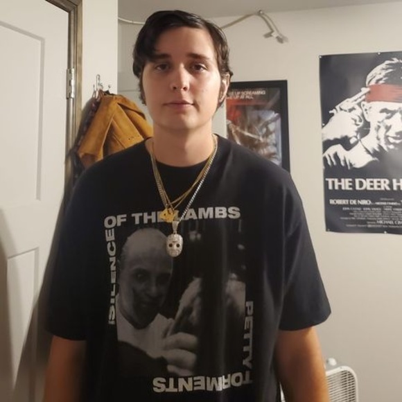 Brady Cloar - Poshmark Profile Picture of Brady Cloar (@bradycloar) on Poshmark