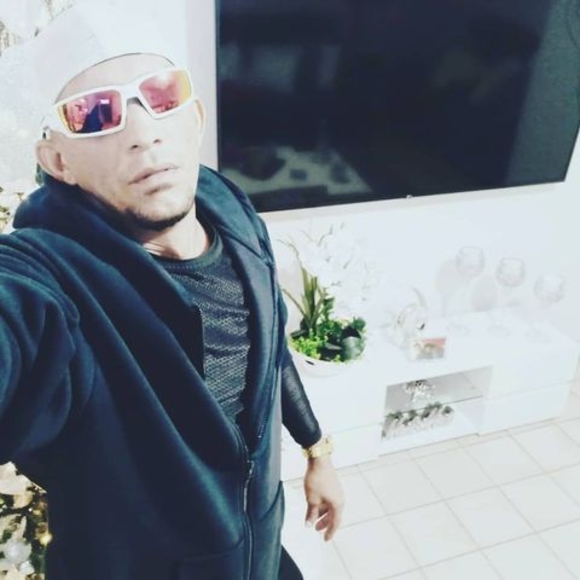 Profile Picture of Yoelquis Pileta (@piletayoelquis) on Poshmark