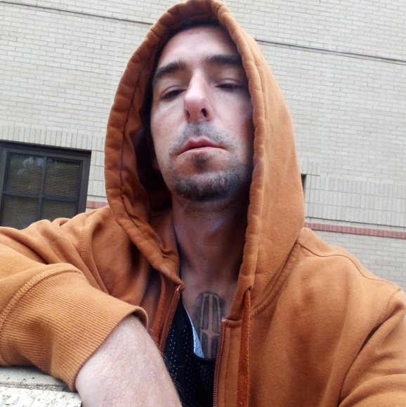 Profile Picture of Keith Barta (@keithbarta64) on Poshmark