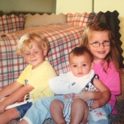 Profile Picture of Meredith Huffman (@Meredit81112315) on Twitter