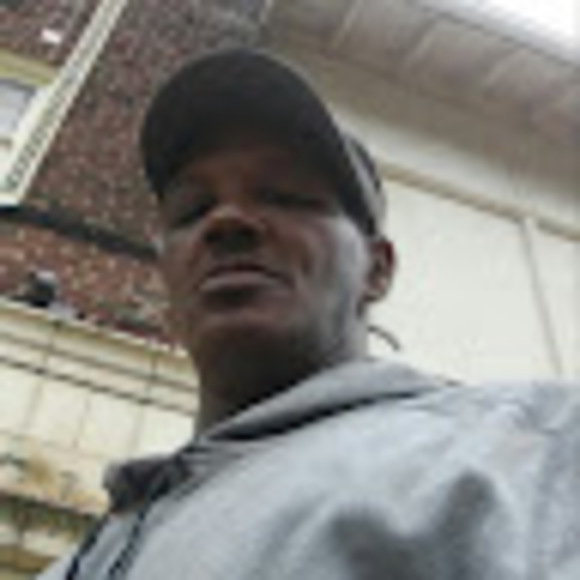 Profile Picture of Cedric Adams (@cedricadams94) on Poshmark