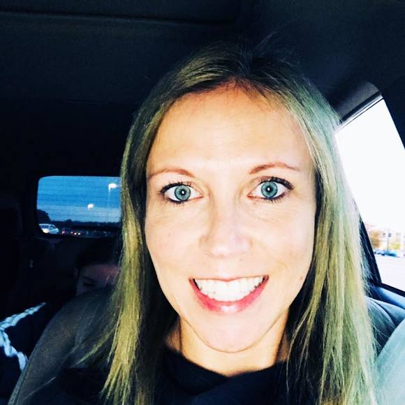 Profile Picture of Christina Sanchez (@christinaz1226) on Poshmark