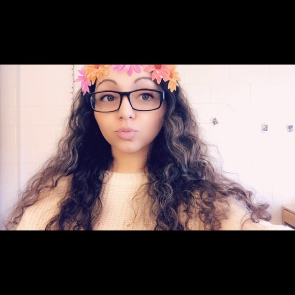 Profile Picture of Eman Yousef (@eman_yousef) on Poshmark