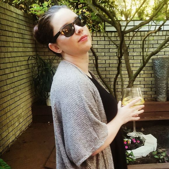 Kaleigh Moore - Poshmark Profile Picture of Kaleigh Moore (@kdm0288) on Poshmark