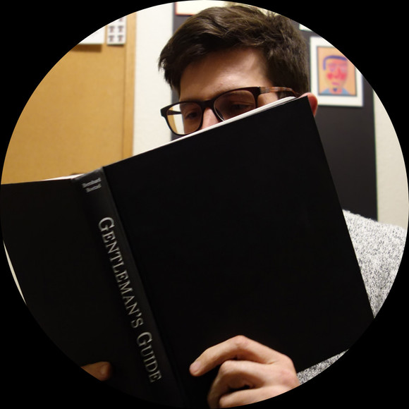 Profile Picture of David Roehl (@divaddd) on Poshmark