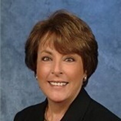 Profile Picture of Arlene Meyer (@petiterealtor) on Twitter