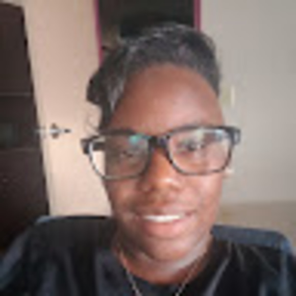 Profile Picture of Adrian Foster-smith (@nooniefoster07) on Poshmark