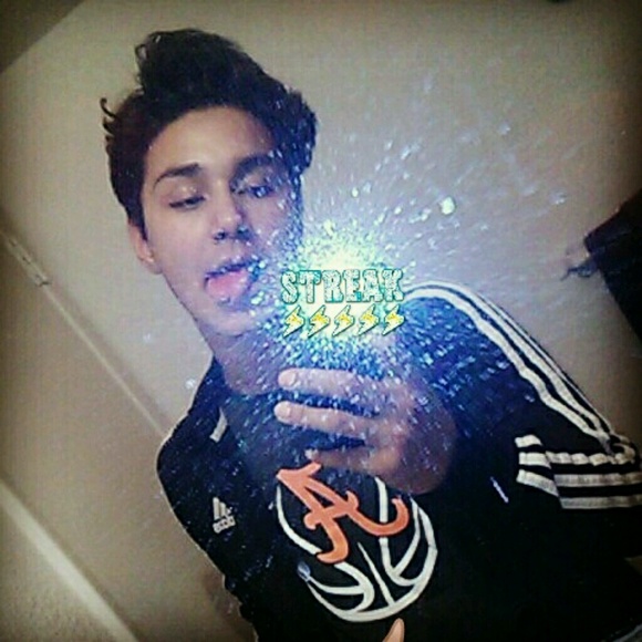 Profile Picture of Christian Hidalgo (@cuhidalgo) on Poshmark