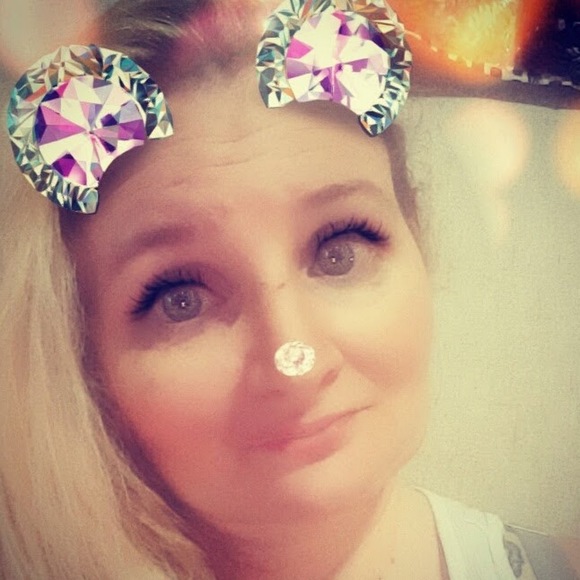 Profile Picture of Crystal Nicholson (@nursenicholson9) on Poshmark