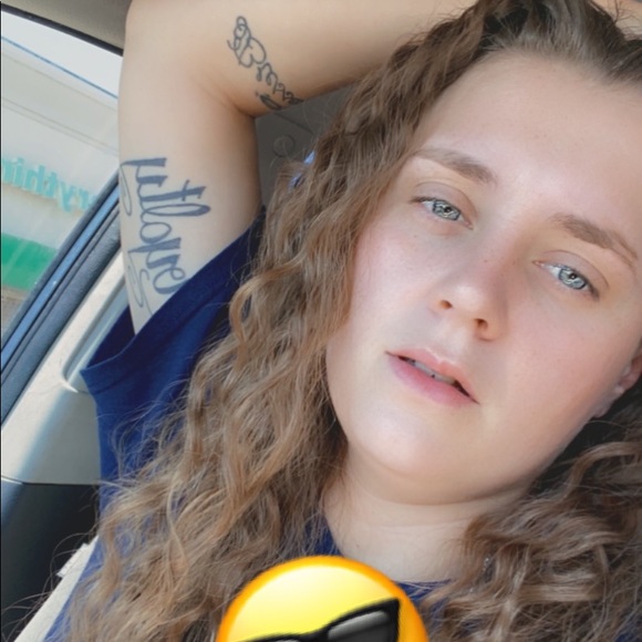 Profile Picture of Ashley Stupec (@ashleystupec) on Poshmark
