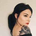 Profile Picture of S U Z A N N E 🌿🌺🌞 (@moonlightfoxx) on Instagram