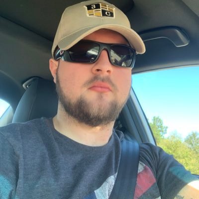 Profile Picture of Michael Wayne (@TheBoatmanTx) on Twitter