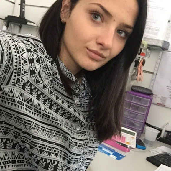 Profile Picture of Tetyana Mankevych (@taniamanka) on Poshmark