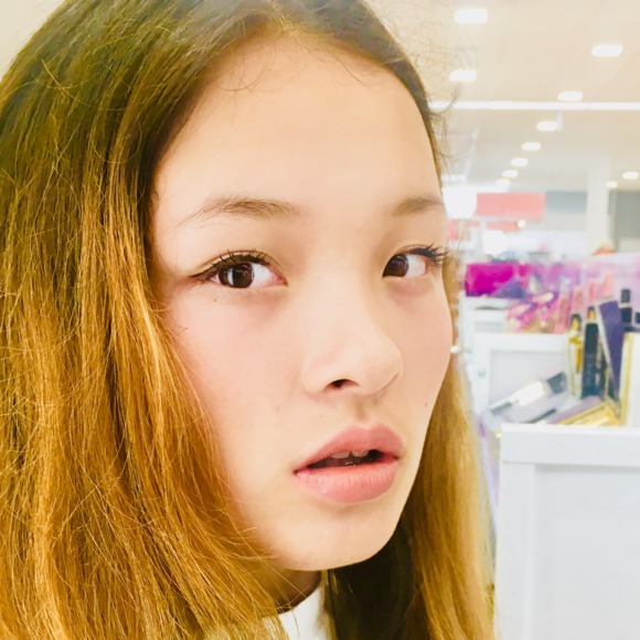 Profile Picture of Coco Chen (@stellalunashop1) on Poshmark