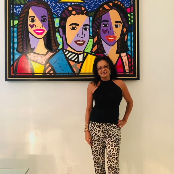 Profile Picture of Frances Holder (@frances_holder) on Poshmark