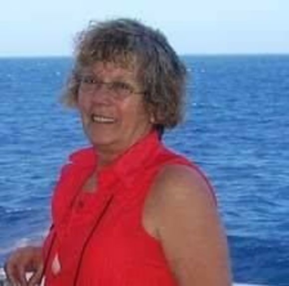 Profile Picture of Janet Murray (@murj) on Poshmark