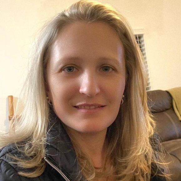 Profile Picture of Alessandra Marconi (@alefdmarconi) on Poshmark