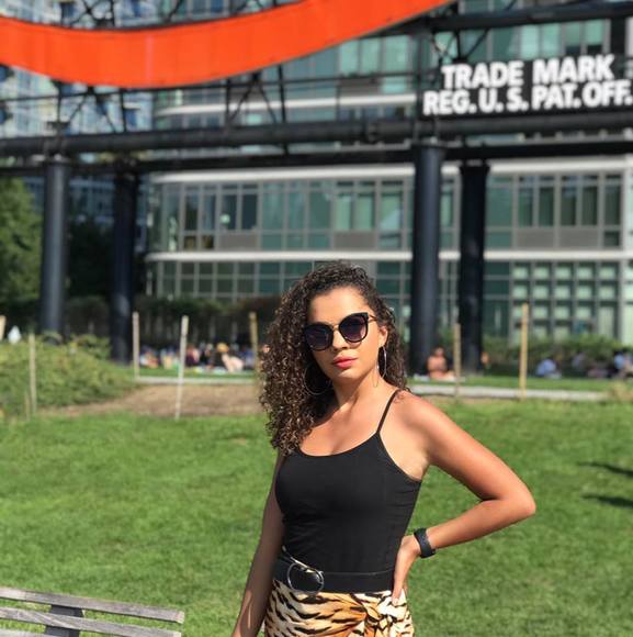 Profile Picture of Angélica Lima (@gelina_freitas) on Poshmark