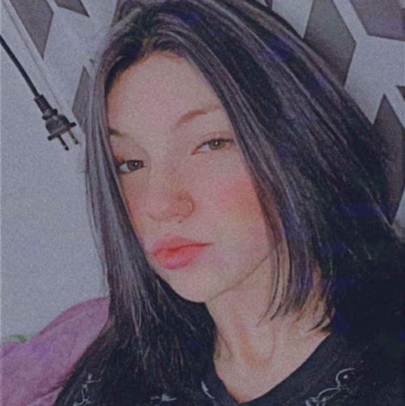 Profile Picture of Katelyn Scammell (@scammellkatelyn) on Poshmark