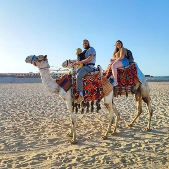 Profile Picture of Danielle Ayadi (@danielleayadi) on Poshmark