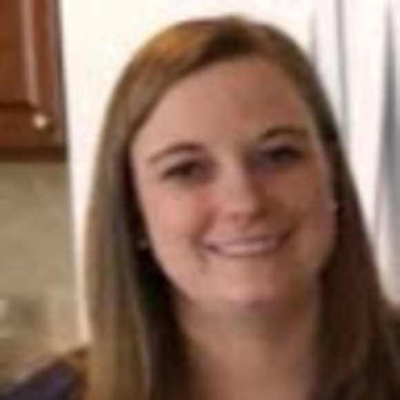 Profile Picture of Alice Carpenter (@aecarpenter320) on Poshmark