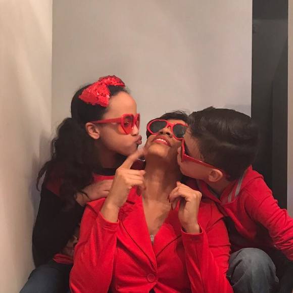 Profile Picture of Leyra Canela (@leyra_canela) on Poshmark