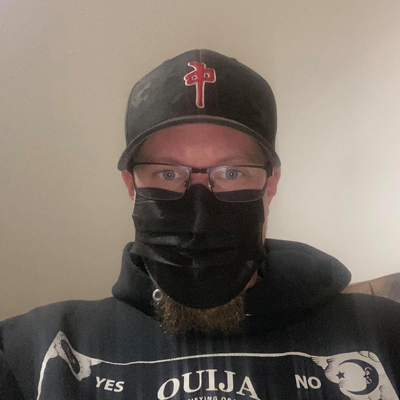 Profile Picture of Jonathan Keating (@pit_213) on Poshmark