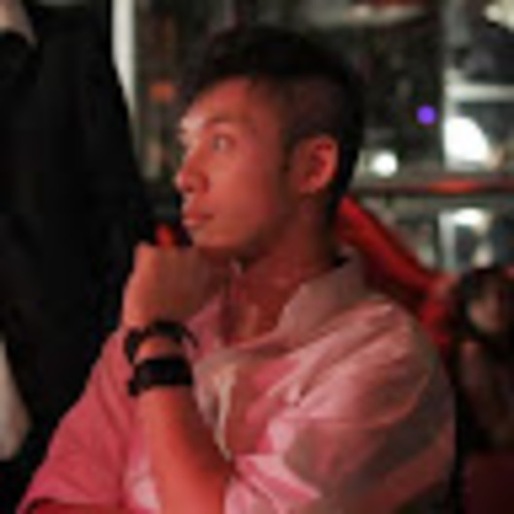 Profile Picture of Jon Wong (@wongjonsilver88) on Poshmark