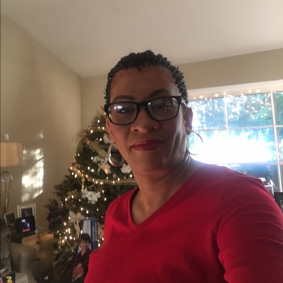 Profile Picture of Kay Mcgurn (@krucker1) on Poshmark