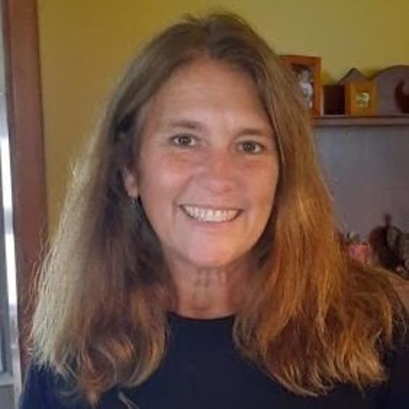 Profile Picture of Lisa Siskin witchey (@lisasignon) on Poshmark