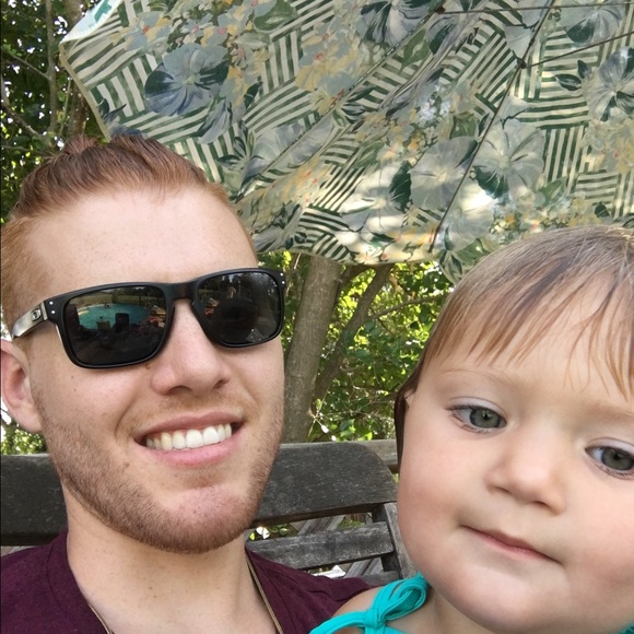 Profile Picture of Jesse Hatcher (@jessehatcher) on Poshmark